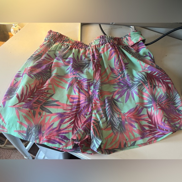 NWT Cienna ๐๏ธSilk & Polyester Tie Shorts Size S - Picture 3 of 4
